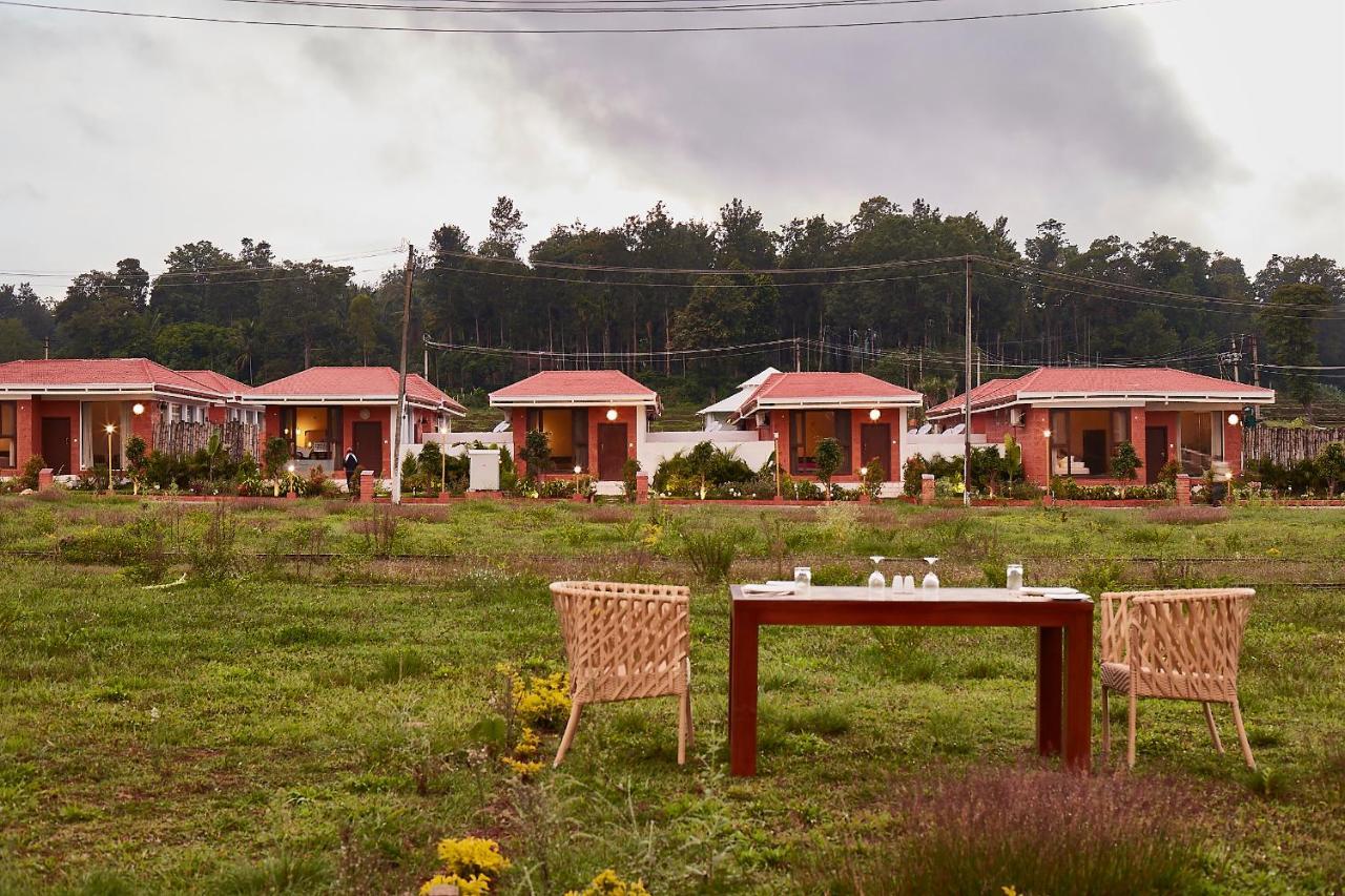 Sixth Element Hotel Kushalanagar Bagian luar foto