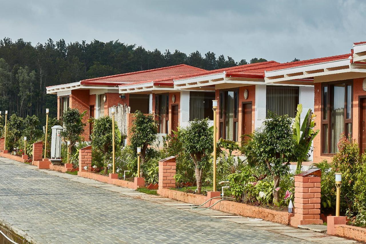 Sixth Element Hotel Kushalanagar Bagian luar foto