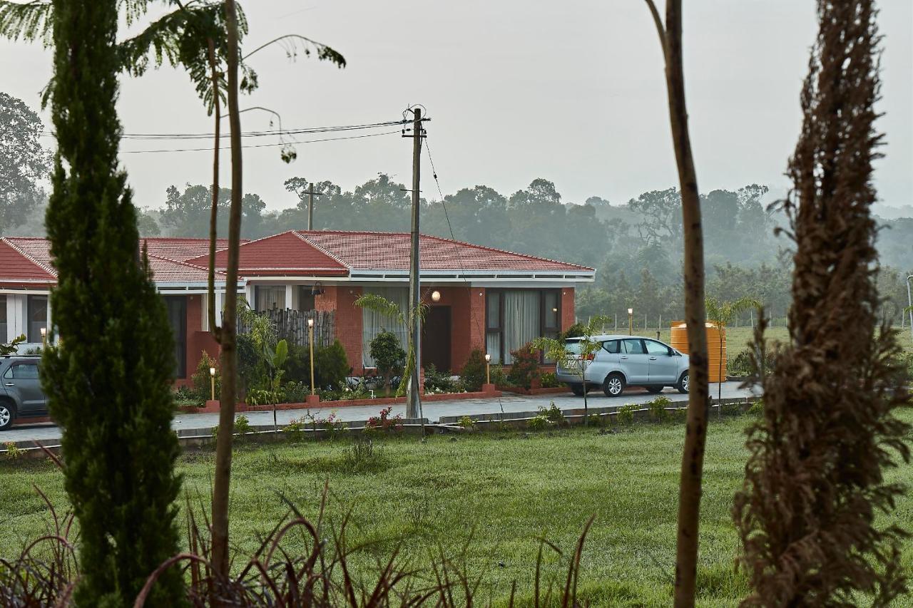 Sixth Element Hotel Kushalanagar Bagian luar foto