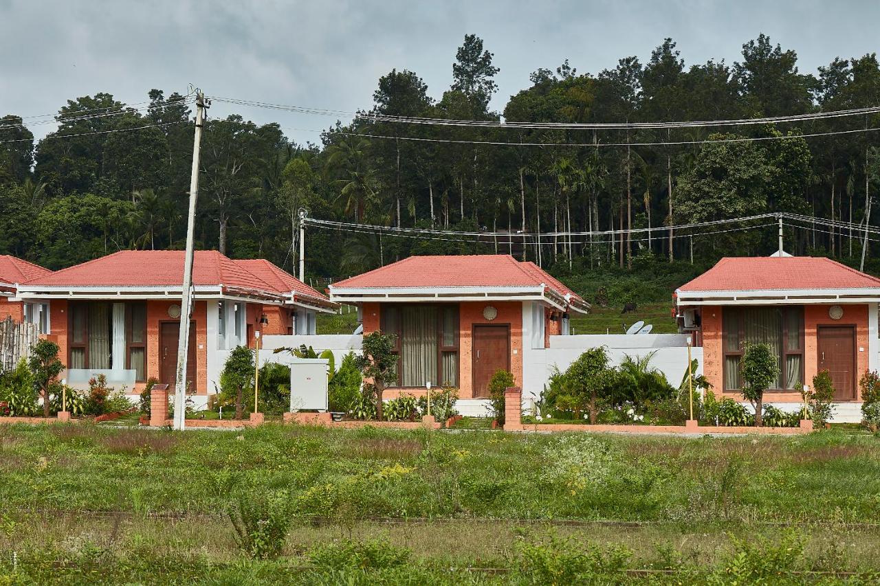 Sixth Element Hotel Kushalanagar Bagian luar foto