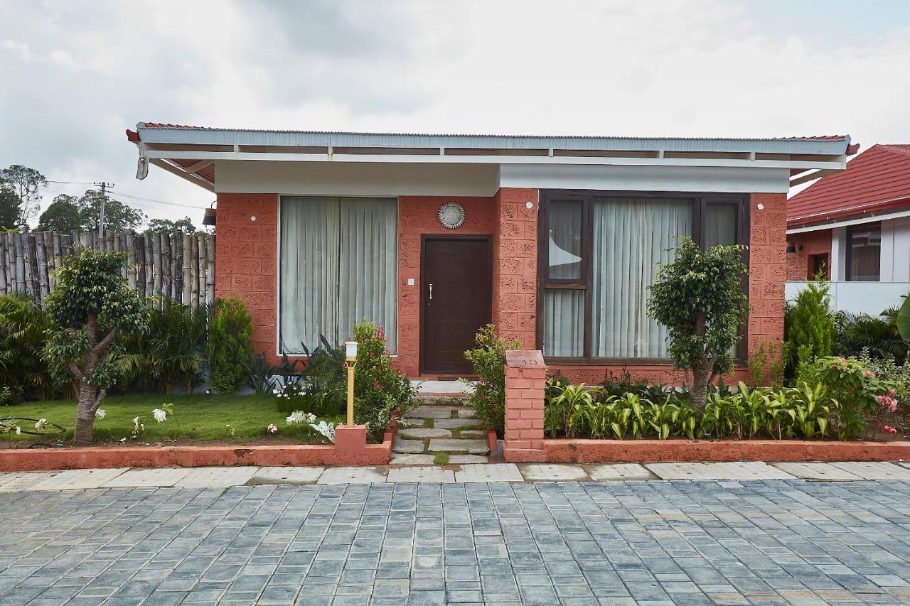 Sixth Element Hotel Kushalanagar Bagian luar foto